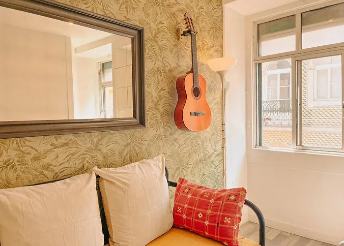 Charming Local Flat Near Sao Bento Palace 公寓 *