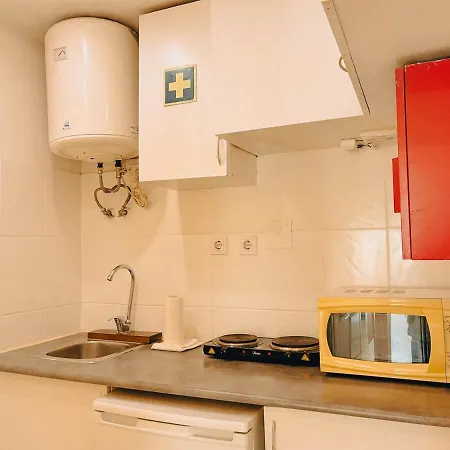 Charming Local Flat Near Sao Bento Palace Lissabon