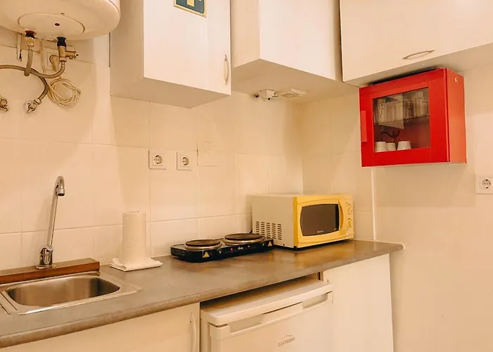 Charming Local Flat Near Sao Bento Palace Lägenhet Lisboa